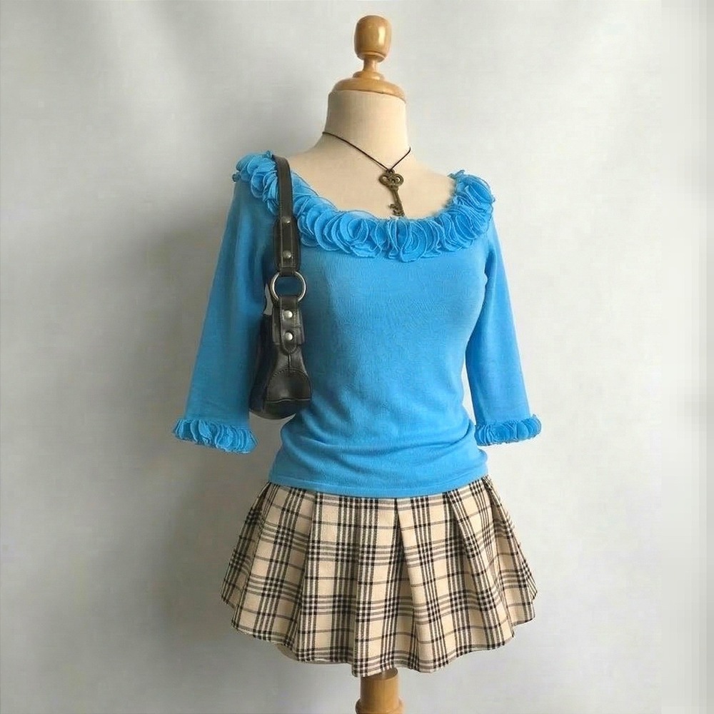 Joseph Ribkoff Fitted Sweater Blouse Size 4 Stretchy‎ Classy Coquette